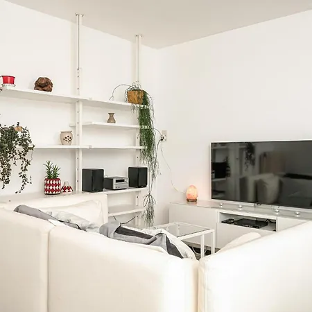 דירה 1 Bedroom Awesome In *
