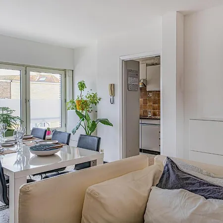 1 Bedroom Awesome In * בלנקנברג